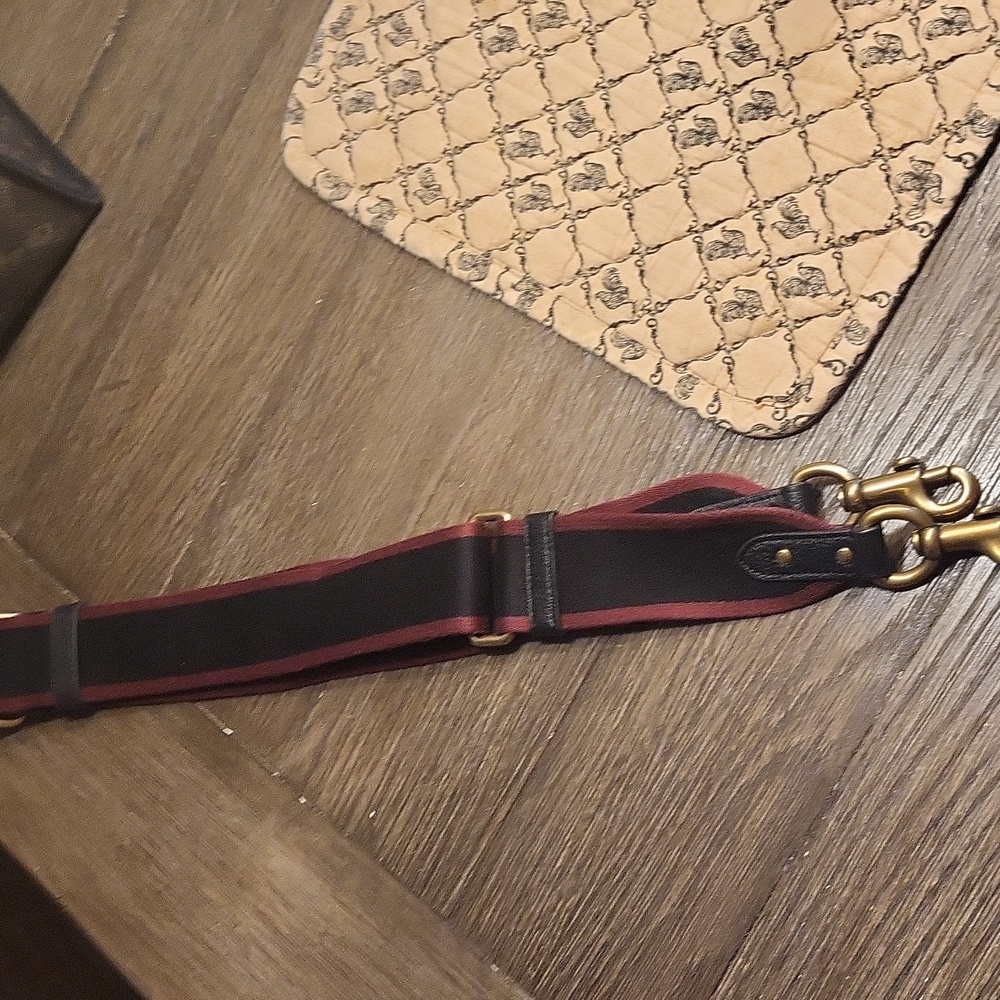 Coach Handbag - Picture 2 of 3